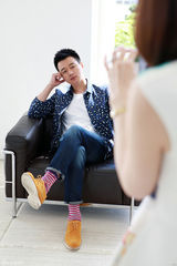 组图：佟大为关悦意大利时尚之旅恩爱相随　