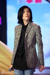 幻灯图：萧敬腾不奢望拿奖 看好方大同劝奕迅别跳海