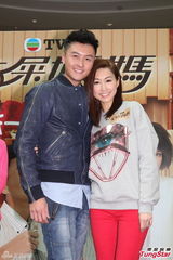 组图：岑丽香开心拍古装剧 米雪将性感演粤剧