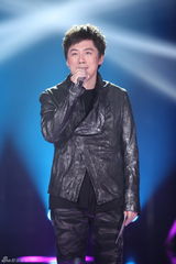 组图：《歌手》张宇绝地反击 周笔畅致敬小虎队