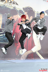 组图：Dream Girls性感站台 小宇宙大跳求爱舞