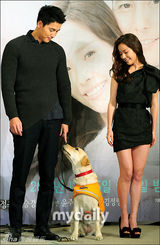 组图：郑雨盛(郑宇成)韩智敏等出席《padam padam》发布