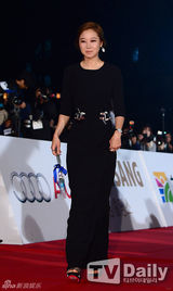 高清图：韩青龙奖金惠秀爆乳 女星裸露全身纹身