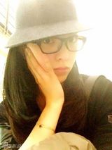 组图：李思思生活照曝光 一改春晚范儿变萌少女