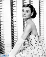 [老照片]奥黛丽-赫本85周年诞辰 天使在人间