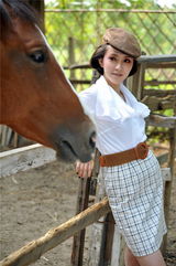 组图：《女神捕》商蓉写真曝光 知性女人味十足