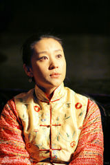 幻灯：《让子弹飞》再曝剧照 苗圃角色扑朔迷离