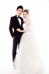 组图：唐笑唯美婚纱照曝光 8日在京举行婚礼