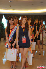 组图：韩国小姐遭暗讽撞脸 集体赴中国整形