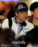 组图：帝国之子朴炯植赴日参加音乐剧演出