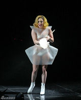 组图：盘点用15款Gaga造型欢度万圣节