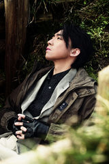 组图：俞灏明烈火重生曝时尚写真 显成熟魅力