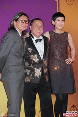 陈可辛吴君如祝寿曾志伟 陈慧琳亮片裙耀眼(图)