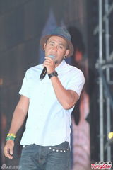 组图：春浪音乐节举办 萧敬腾张震岳热狗齐聚