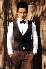 组图：高凯元拍夏日时尚大片 显男人绅士与性感