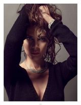 组图：贝克汉姆夫妇携手登封面 拍摄圣诞节大片