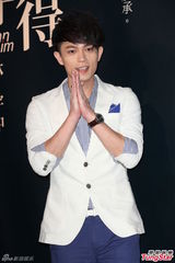 组图：林宇中叹不受爱神眷顾 发片卖萌唱跳儿歌