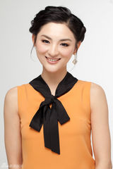 组图：孙璐若精灵仙子拍唯美写真清新脱俗