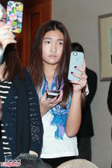 组图：艳星叶玉卿被爆复出还债 浓妆澄清未破产