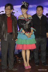 组图：乌兰托娅转型之作问世 放言自己愿意尝试改变