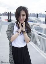 组图：田朴珺首曝清新生活照 笑容温暖眉眼妩媚