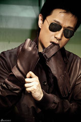 组图：夏凡最新写真曝光 酷帅造型完美身材