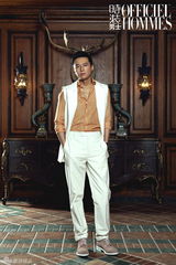 组图：朱雨辰登《时装男士》尝试不同风格衬衫