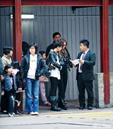 幻灯图：Angelababy吸金力十足 频看楼盘欲香港置业