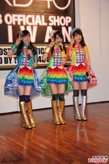 组图：SKE48三位团员来台 彩色裙装亮眼抢镜