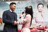 组图：谭耀文新剧开机当众热吻穆婷婷