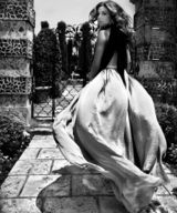 组图：伊娃-朗格利亚豪宅拍写真化身古典贵妇