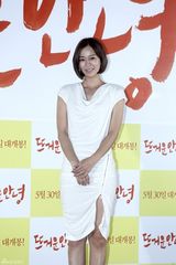 高清组图：《火热的告别》试映 洪基斑马装搞怪