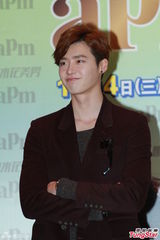 高清：李钟硕穿泳装不满身型 有意找港女学粤语