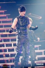 幻灯图：罗志祥香港演唱会落幕 跳《舞娘》掀高潮