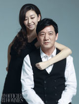 组图：唐一菲变俏皮女孩 携酷爸拍写真庆父亲节