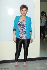 组图：新婚洪天明开心复工 郑欣宜吴若希优雅亮相