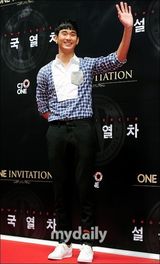 组图：李秉宪金秀贤等出席《雪国列车》首映