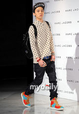 组图：少女时代允儿与BB成员G-dragon等助阵新品发布