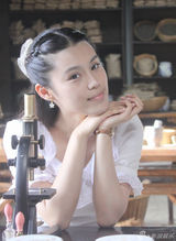 组图：年代戏《战地花开》首播 韩丹彤百花争艳