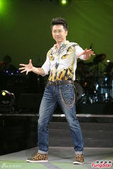 组图：哈林开唱邀张小燕 将与吴莫愁小S合唱