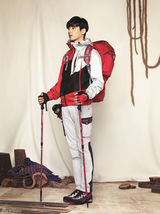 高清图：元斌宋茜携手代言运动品牌展运动风范