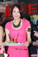 组图：黄宗泽望翻版胡杏儿夺港姐