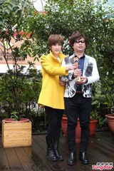 组图：王俊杰抵房发新片 情人节唱情歌遥祝老婆