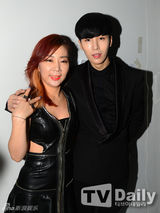 组图：韩团帝国之子GirlsDay等助阵首尔时装周