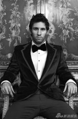 组图：梅西内裤写真曝光 半裸出镜大秀人鱼线