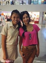 组图：曝张柏芝母子新加坡私房照 生活惬意幸福