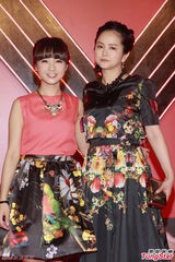 组图：李若彤李丽珍陈慧珊新剧将播 盛装赴首映