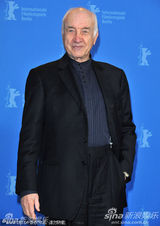 高清组图：阿明-缪勒-斯塔尔现身 被授予终身成就奖