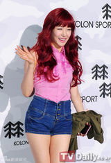 组图：少女时代成员等出席户外品牌展示会