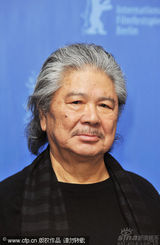 幻灯：《毛毛虫》导演若松孝二携志摩大西亮相